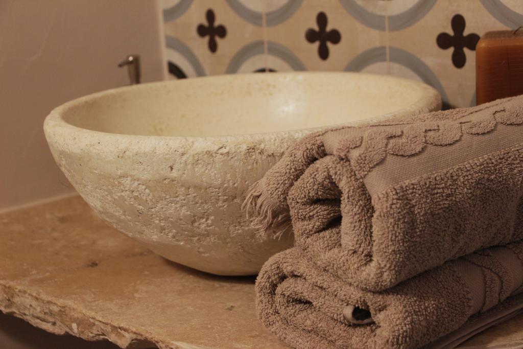 Palazzo Manfredi - Bed And Breakfast Monopoli Exterior photo
